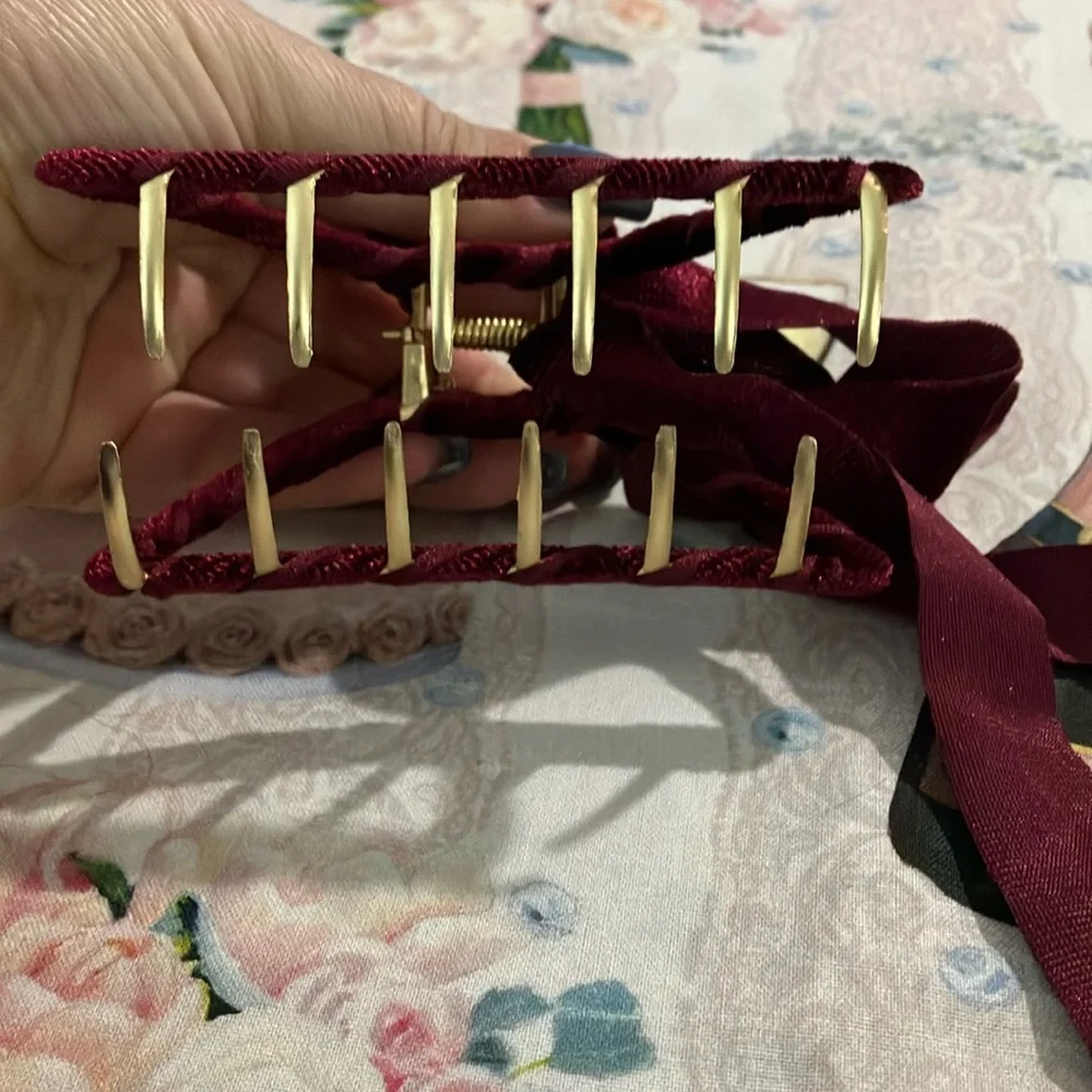 Elegant Burgundy Hair Clip